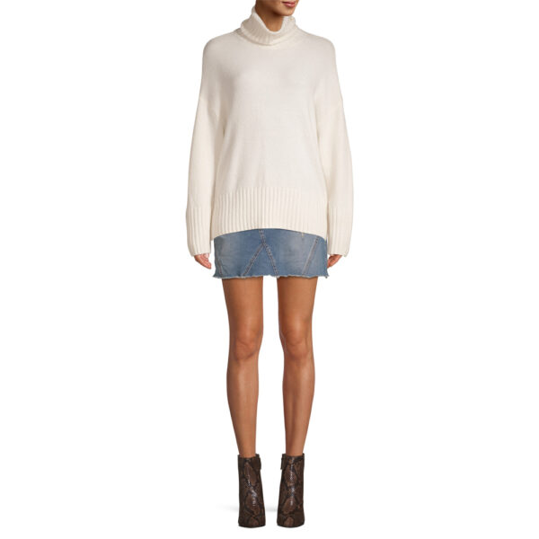 ⁦Slouchy Turtleneck Sweater Women's⁩ - الصورة ⁦2⁩